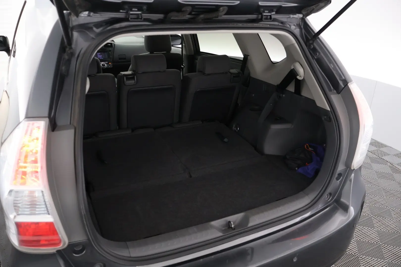 Car Image - 2dV6DE9YinxtHHo5NMhbWR