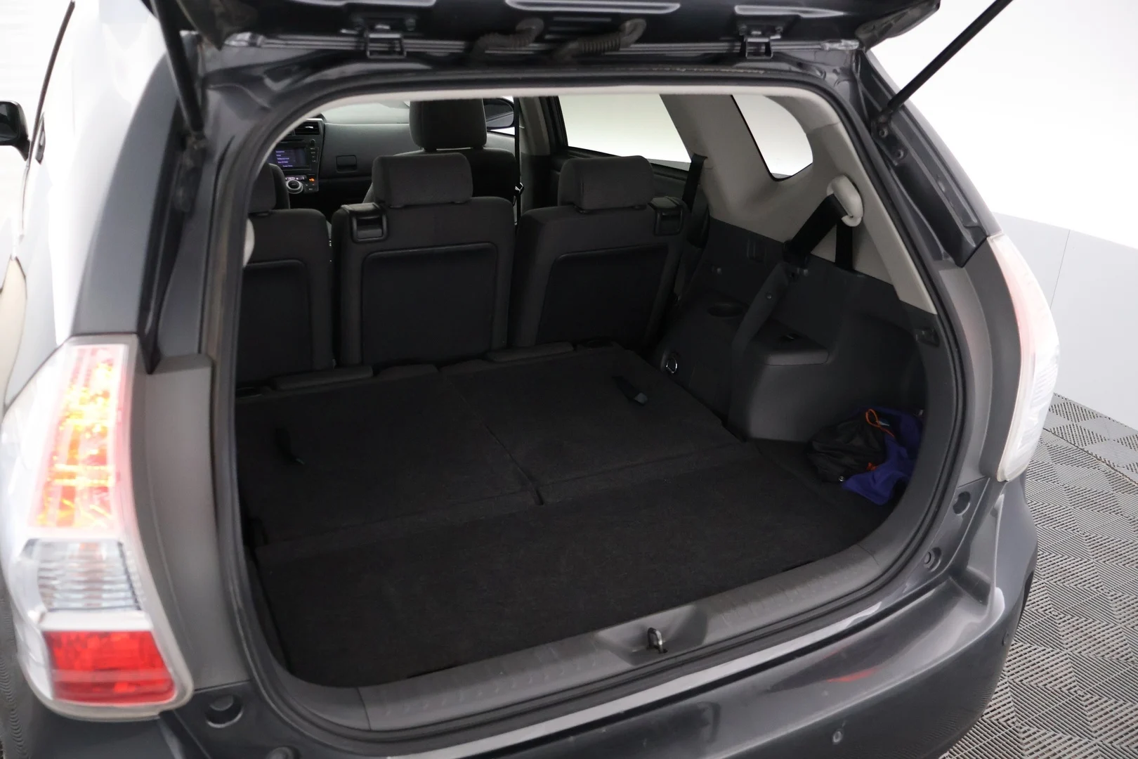 Car Image - 2dV6DE9YinxtHHo5NMhbWR