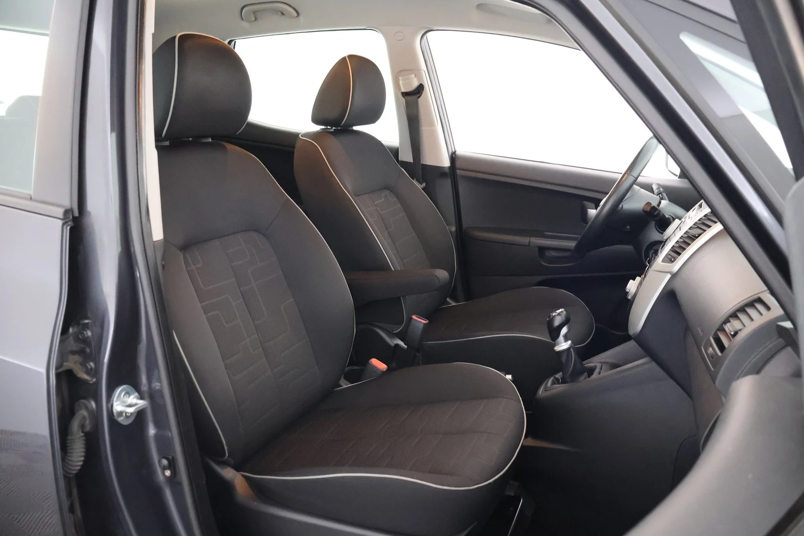 Car Image - 42MwkPBGltcqf6WwhFSMuV