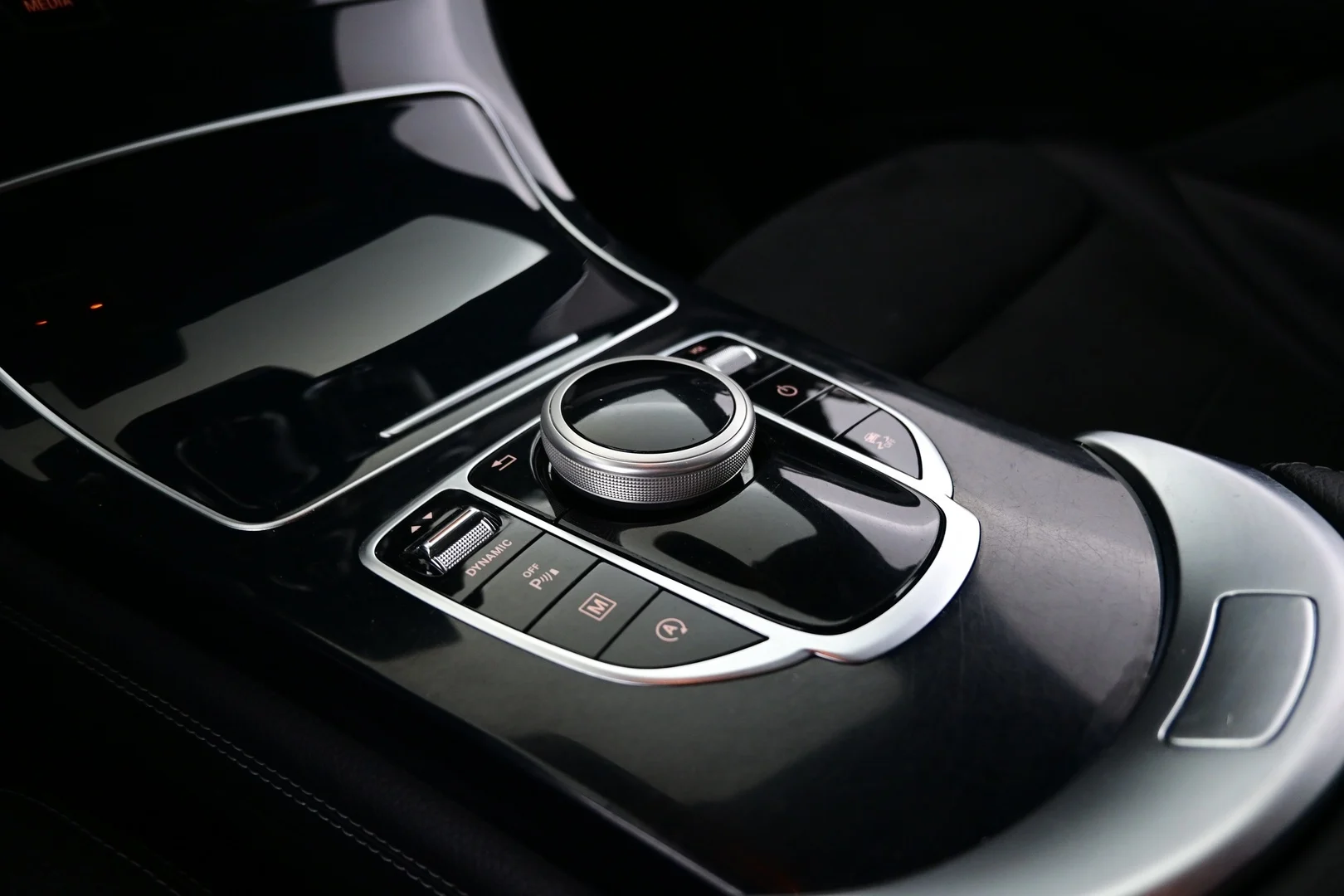 Car Image - 5jmCRA1C3QIBb4UyaZY7Vb