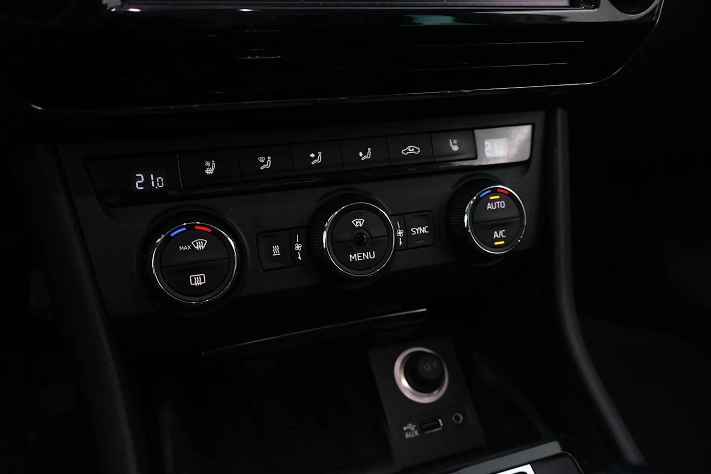 Car Image - 3Xb1gfBH5OfUhDmUNXWZVn