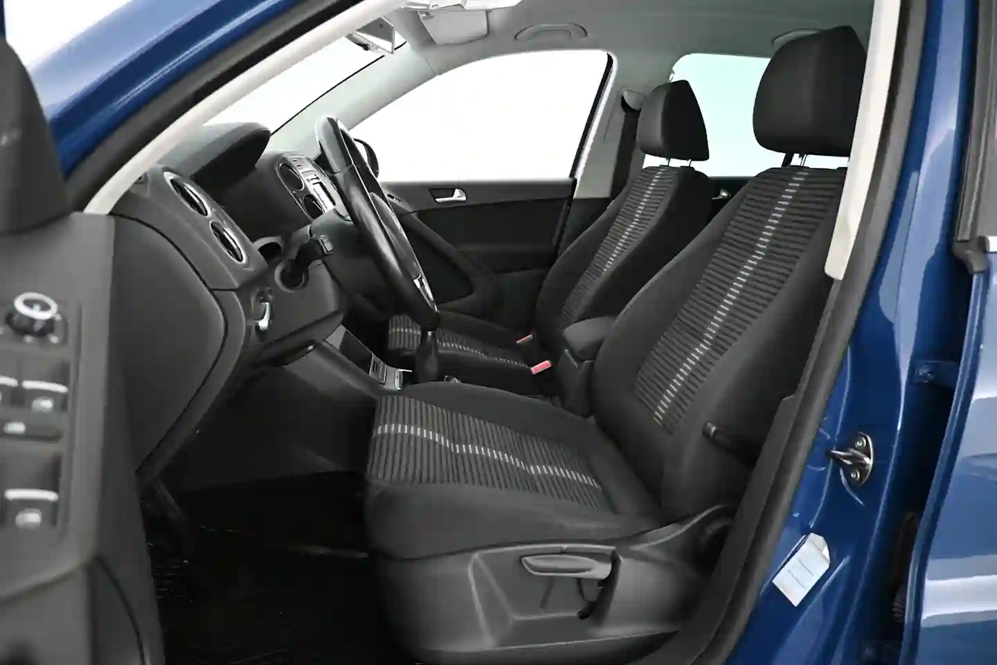 Car Image - 6TrG6ORZfoO1hi8wFGJzmf