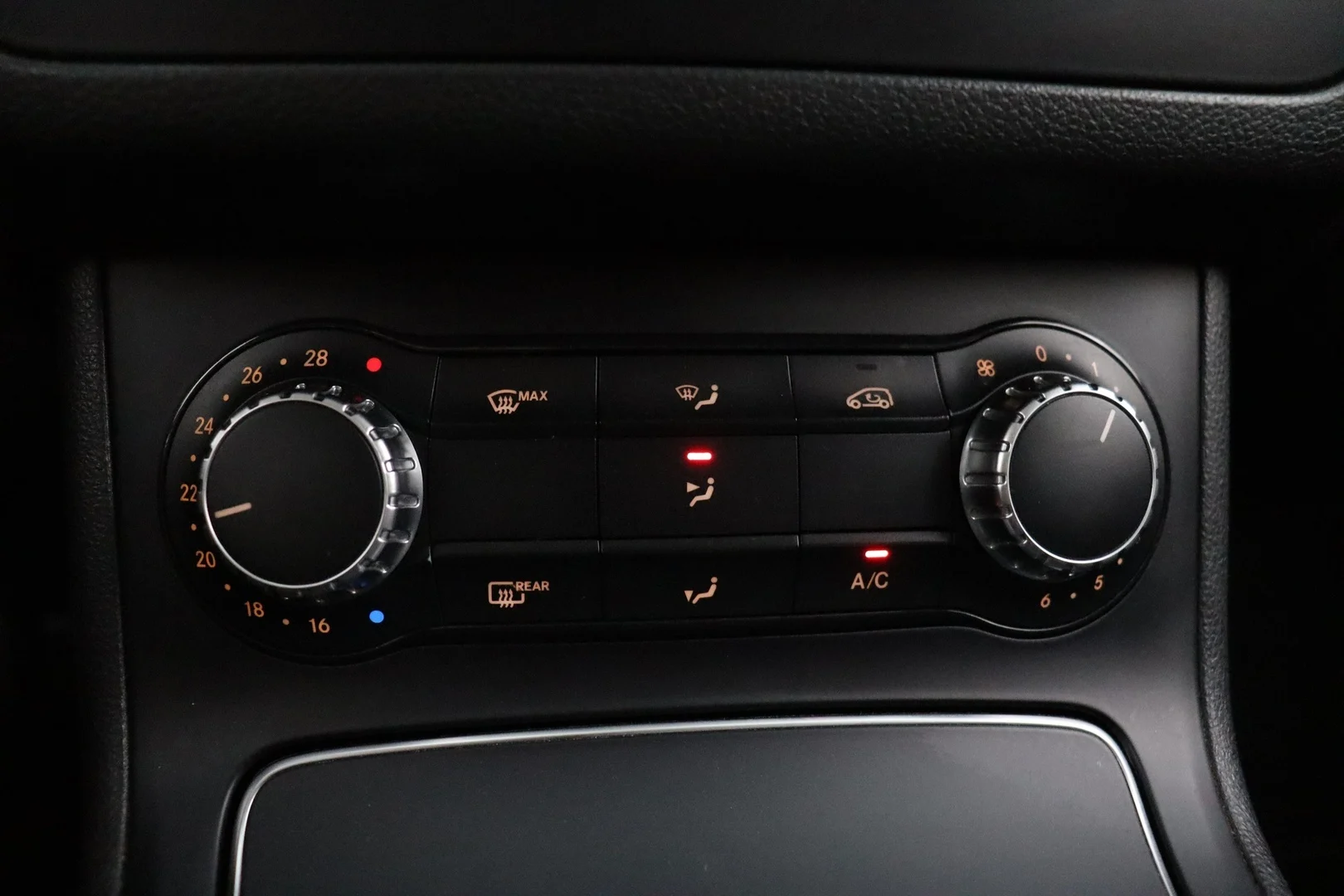 Car Image - 2Jb9mVvy8MAhboROXzbgMM
