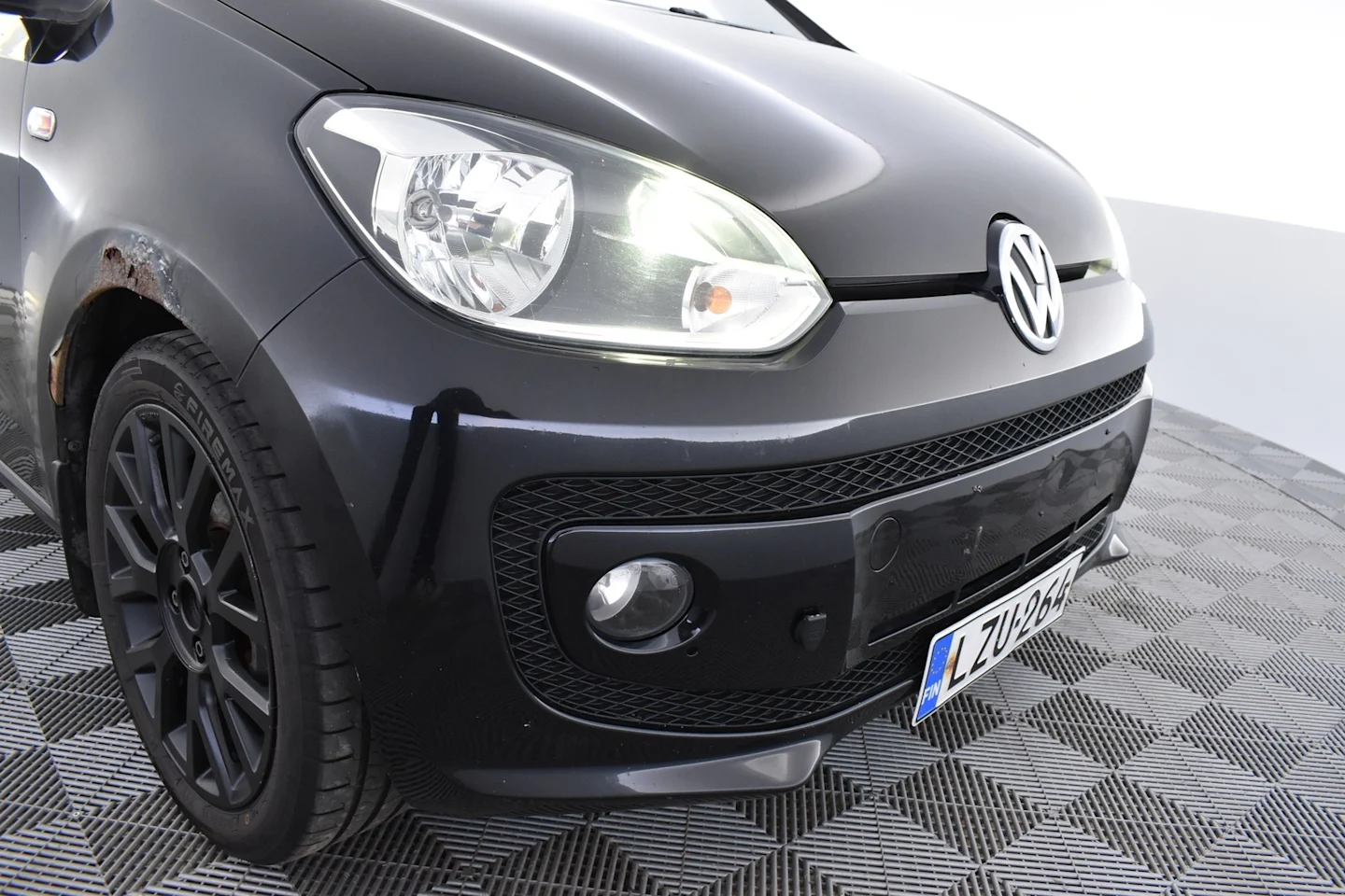 Car Image - 4GDMc3bF7hEyRjmBiyvxBf
