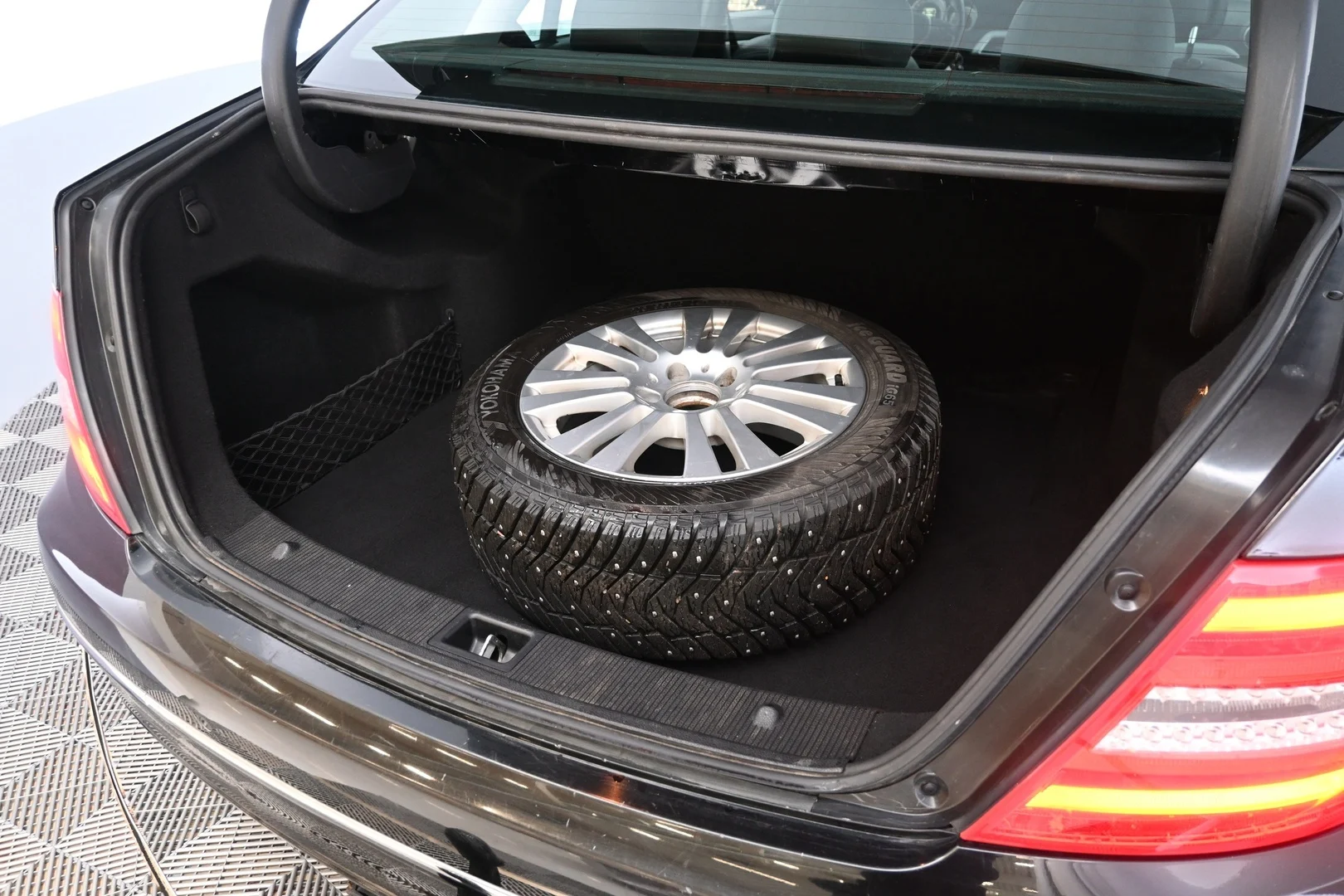 Car Image - 7dTj2q6y9qxjHIzNUygidU