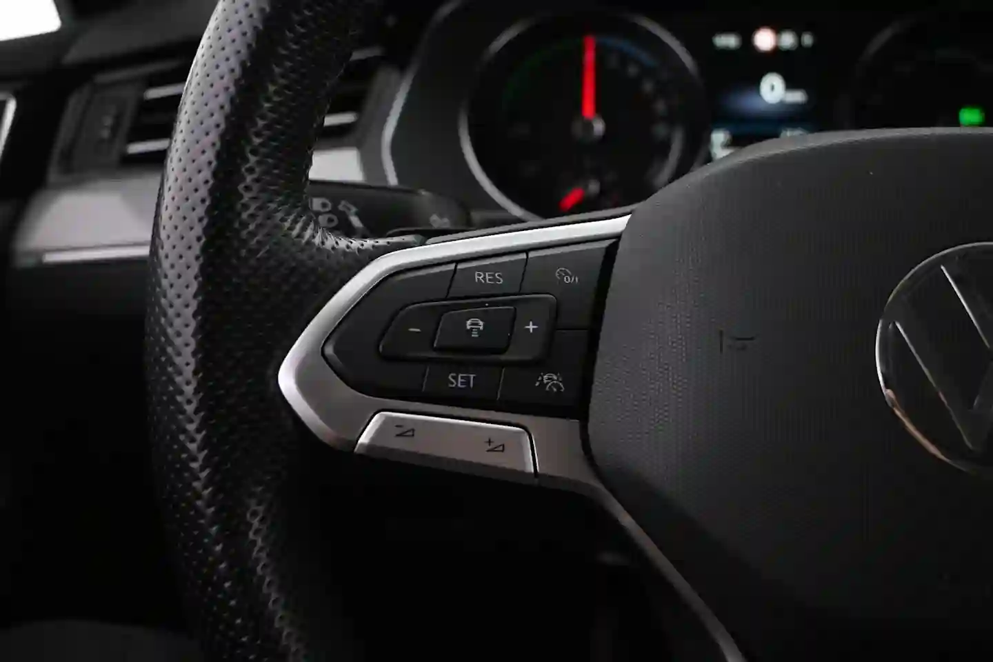 Car Image - 4jGzJJMcN34t4p3lDSfiH5
