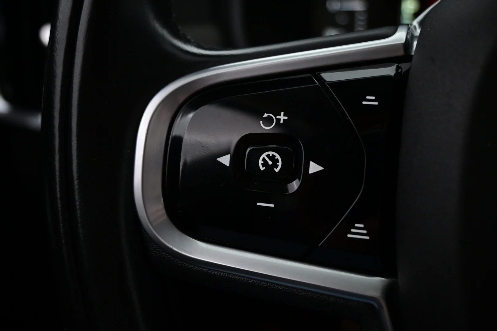 Car Image - 5u6bJp6yb1pSg3GJ7jORlc