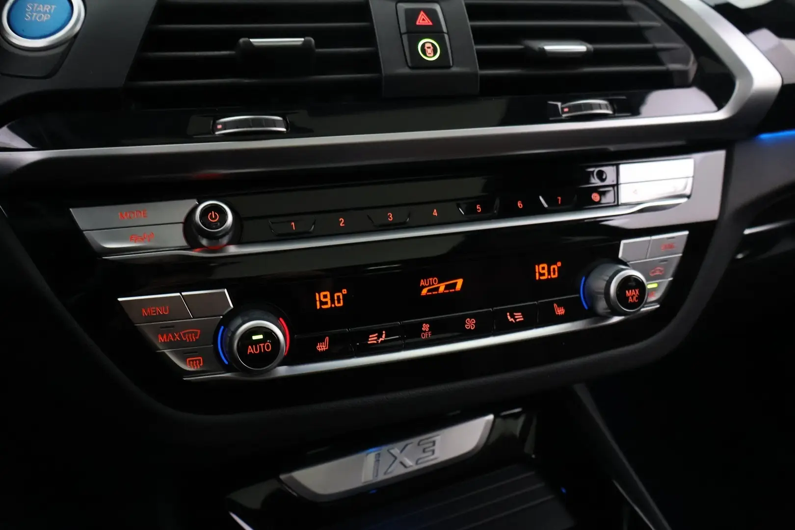 Car Image - X2DBPdBJK0BOHbaUUcaca