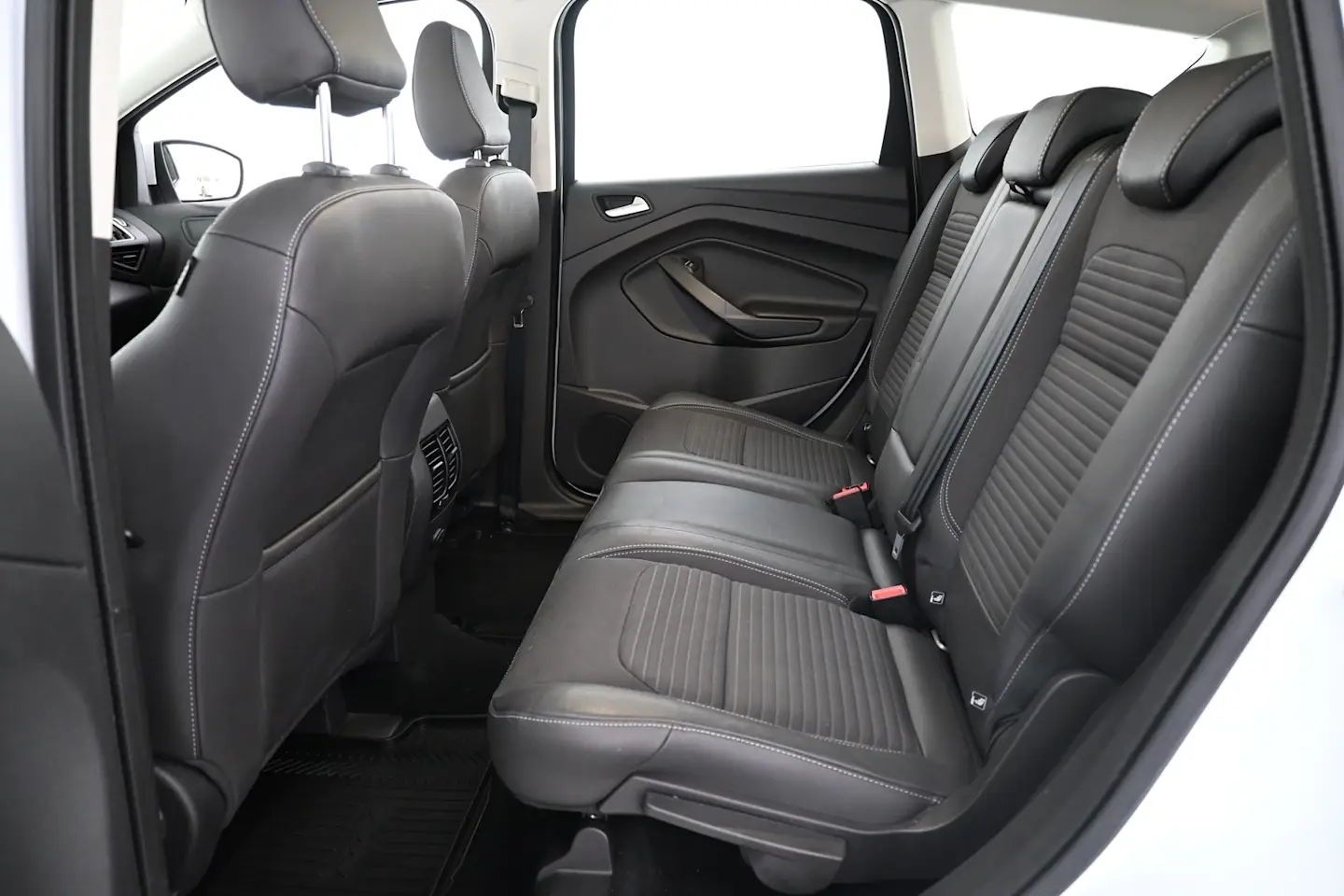 Car Image - 5Gu8b3S4sL6e2YFnUoYWfi