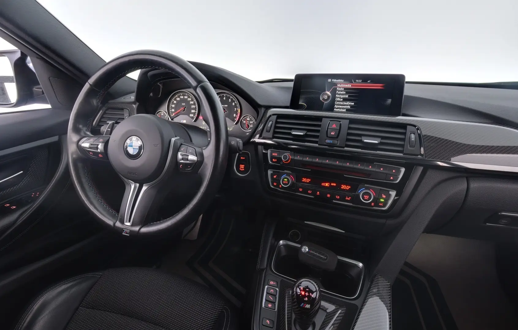 Car Image - akbDnVgzNYHma2C1xNXtI