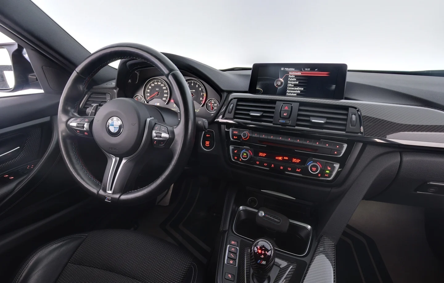 Car Image - akbDnVgzNYHma2C1xNXtI