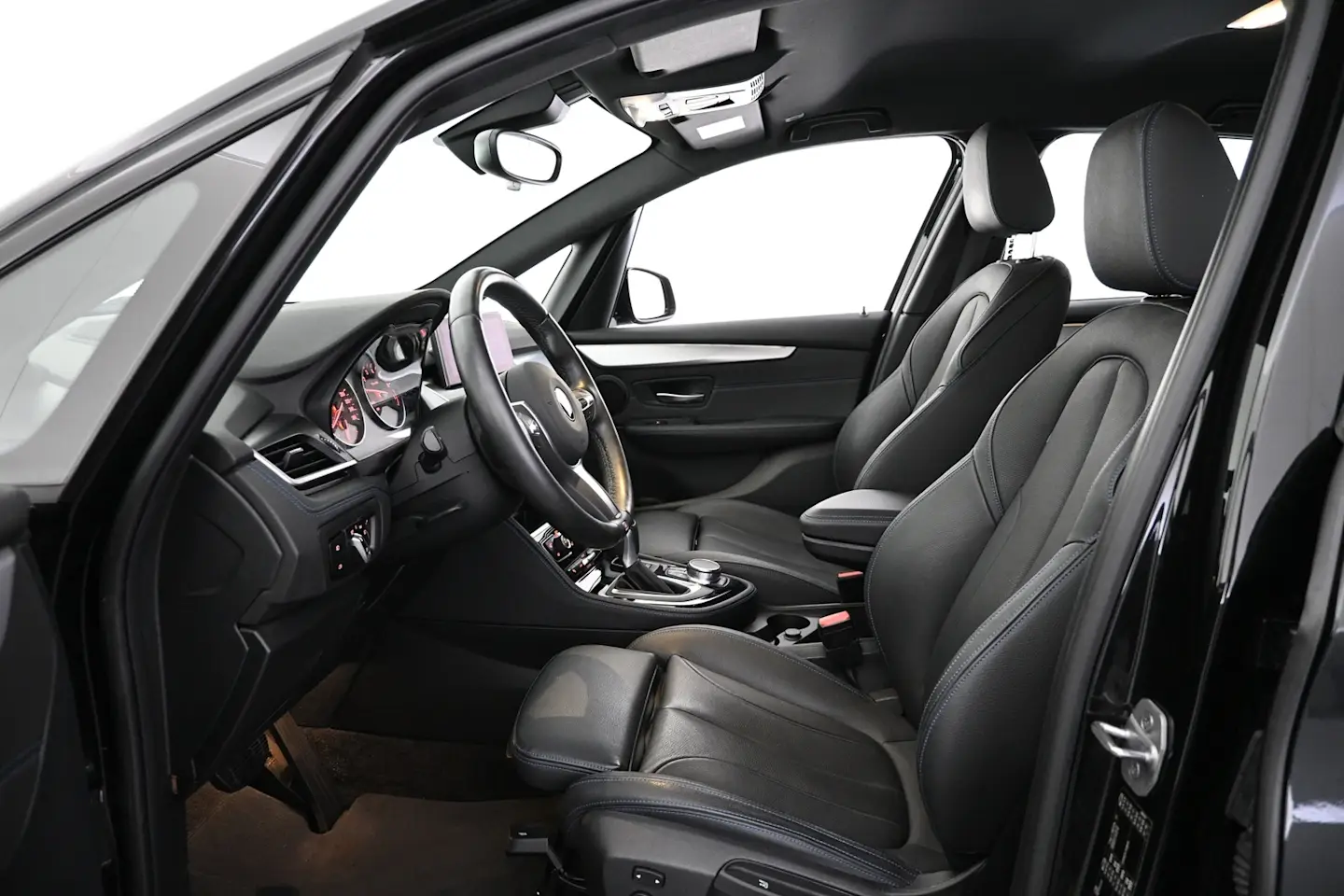 Car Image - H1YQmq74JDPdRqFPDcLr2