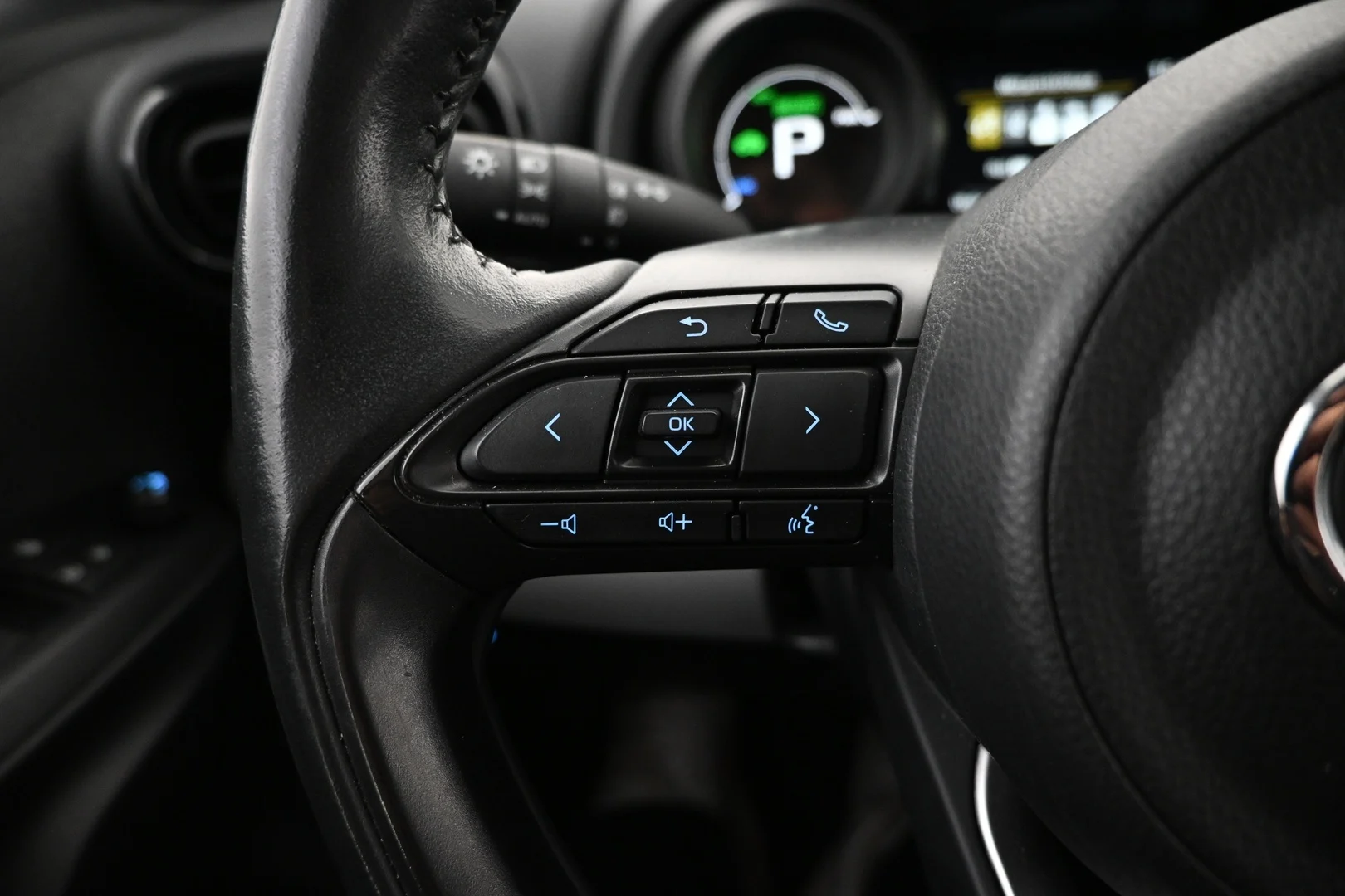 Car Image - 235K66luev6yEHsB1lfFwJ