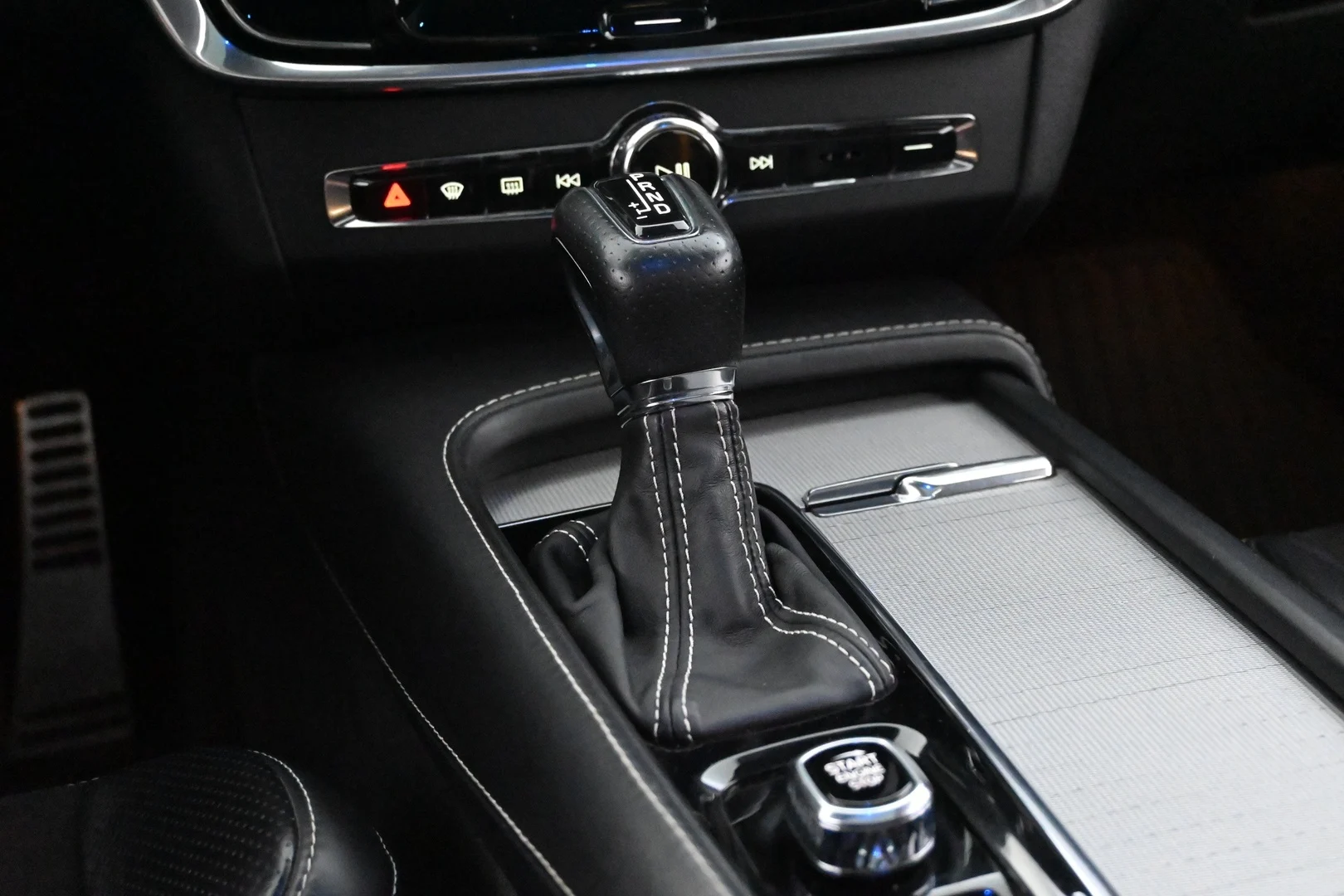 Car Image - 6JDG2OobwgcSF1GQ64wXTq