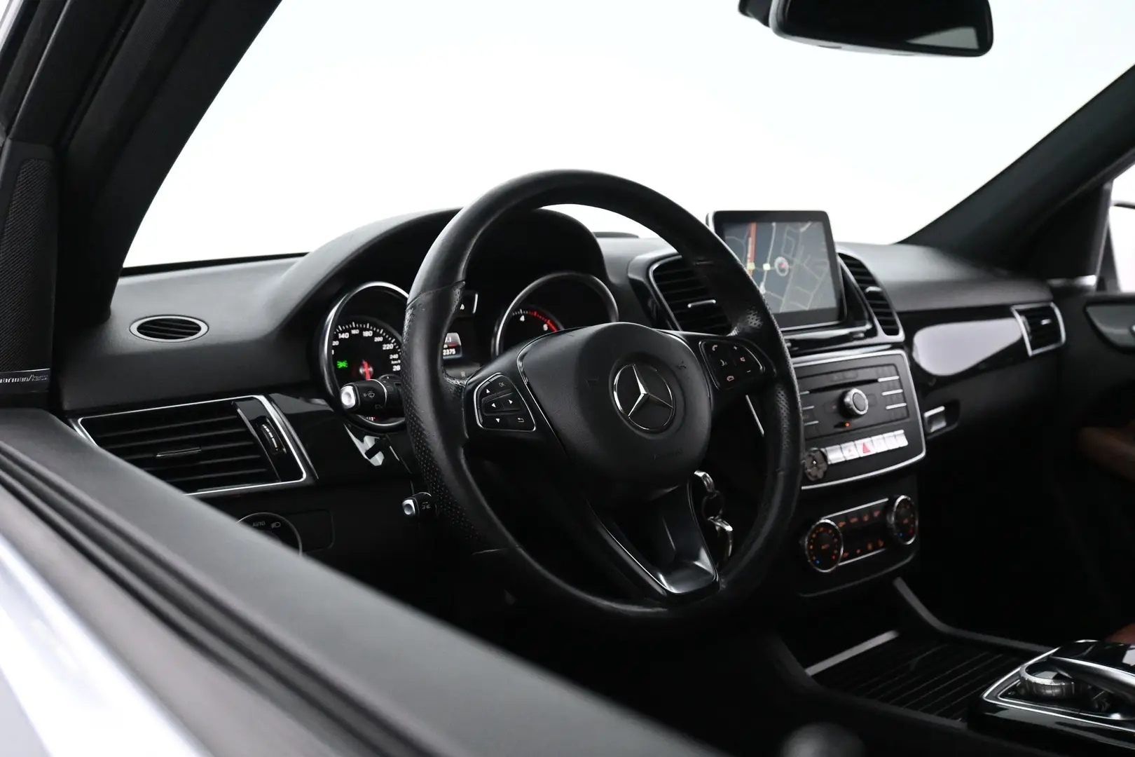 Car Image - 48q6xSqn4uulk5SGxpsdjL