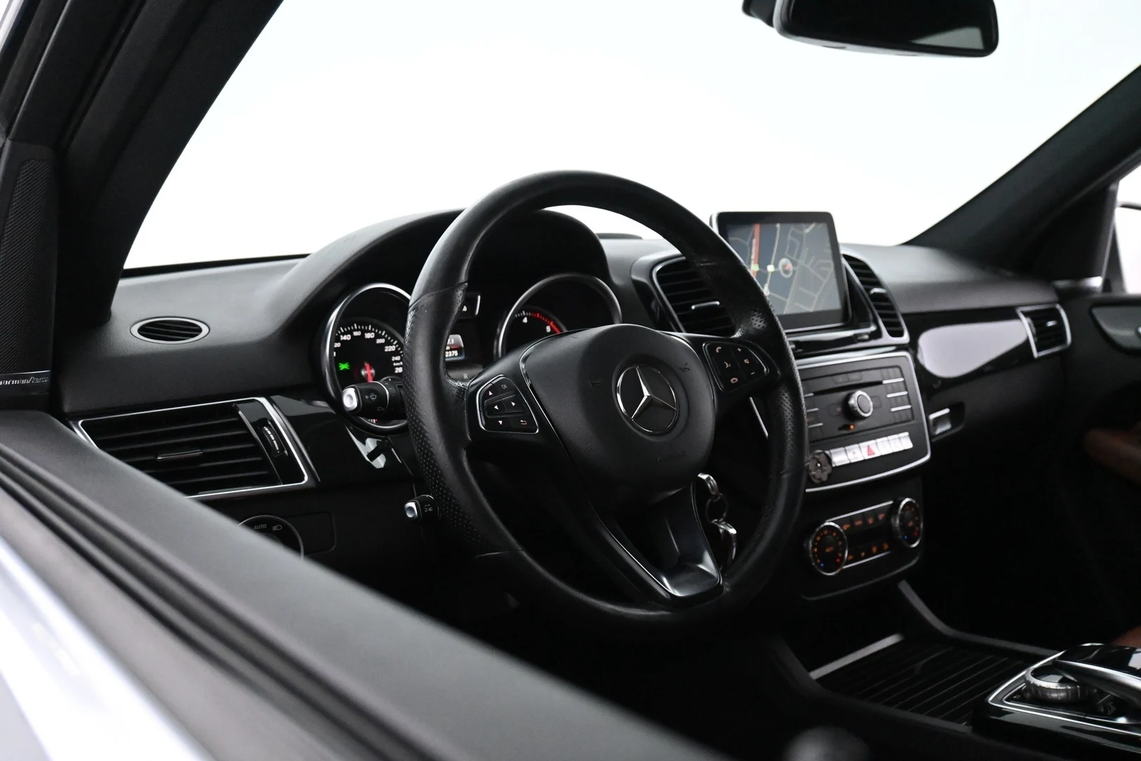 Car Image - 48q6xSqn4uulk5SGxpsdjL