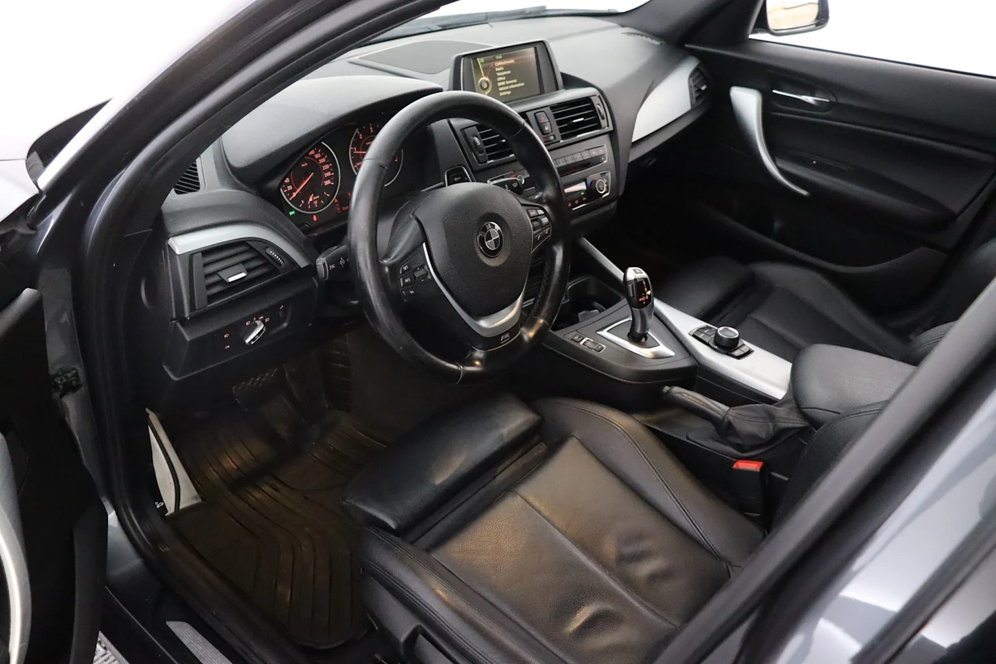 Car Image - 2SgxfWDRfORglu2gLTYOTX