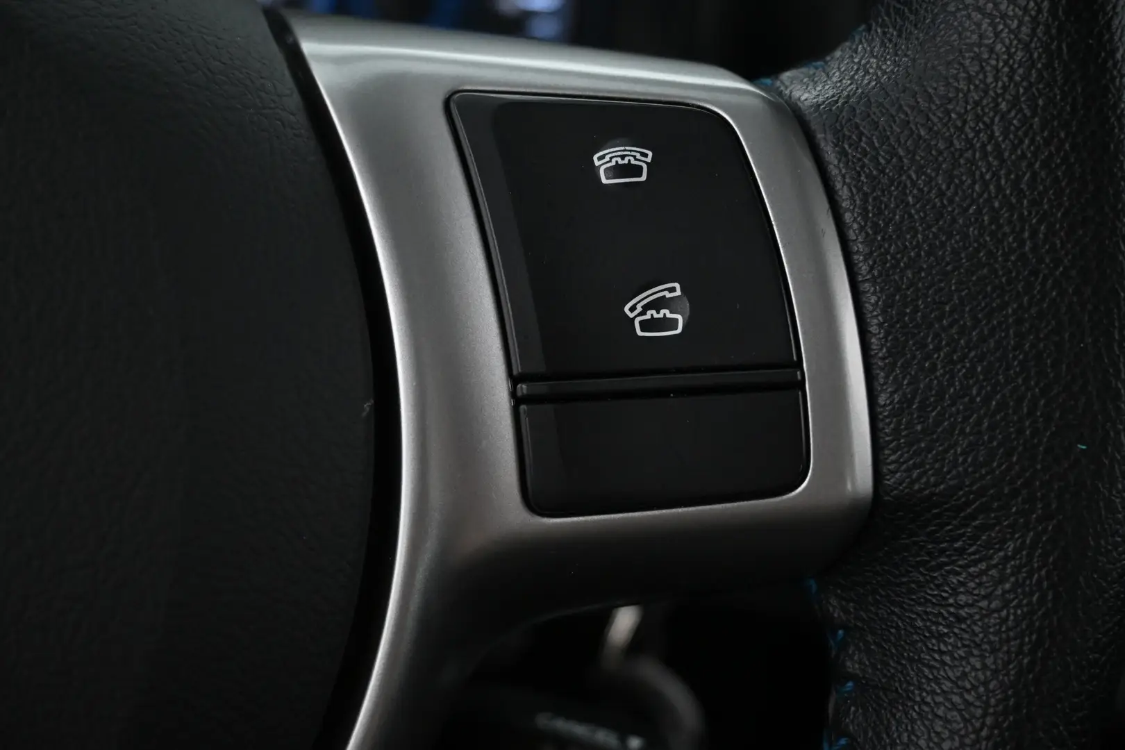 Car Image - 5os6hJ2ZTwU9KkR6qMh5ev