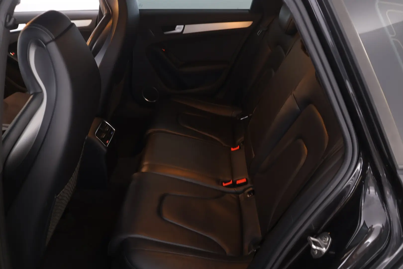 Car Image - 5CmHvkb7r0crxvqSq3T3X7
