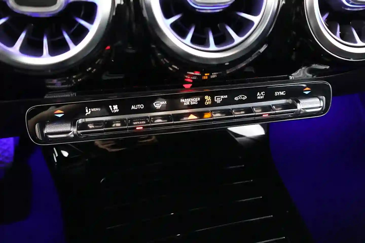 Car Image - 5d8V1sNlqx2HomBnT1xPdm