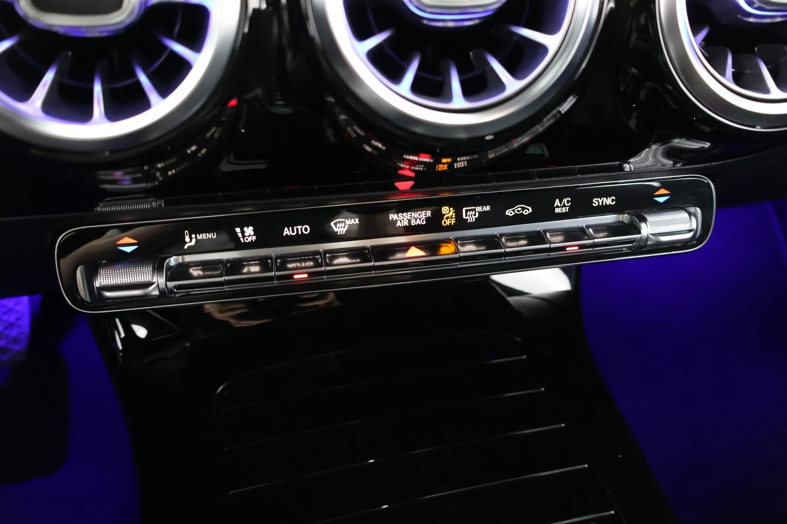 Car Image - 5d8V1sNlqx2HomBnT1xPdm