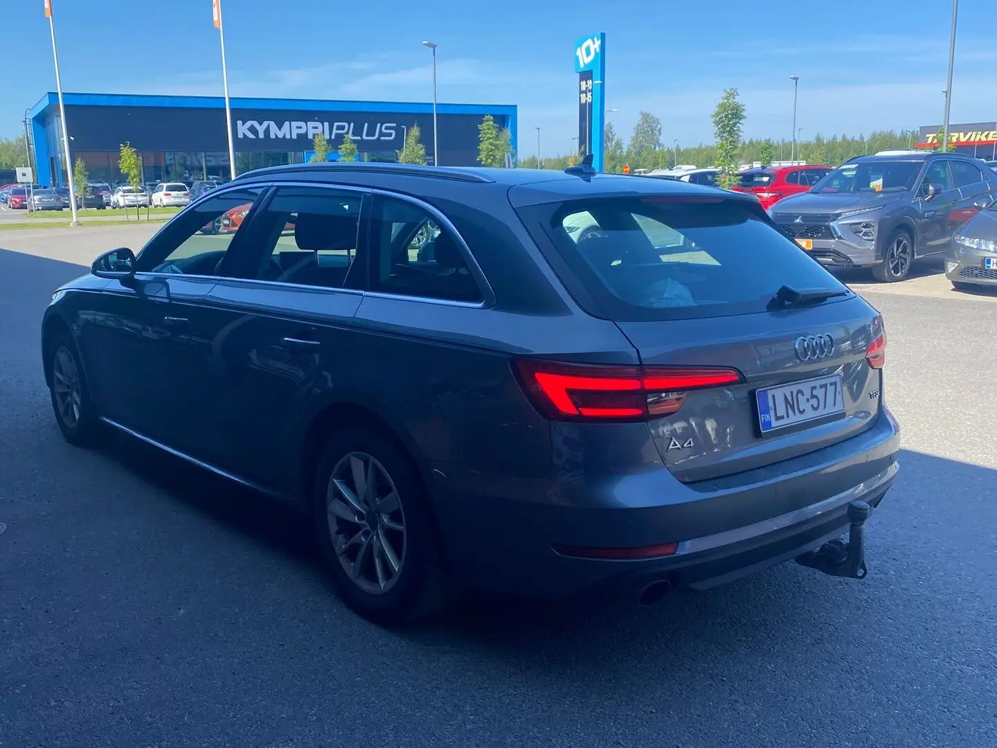 Car Image - AMRO3LDriiJpxgAlJ9ZHt
