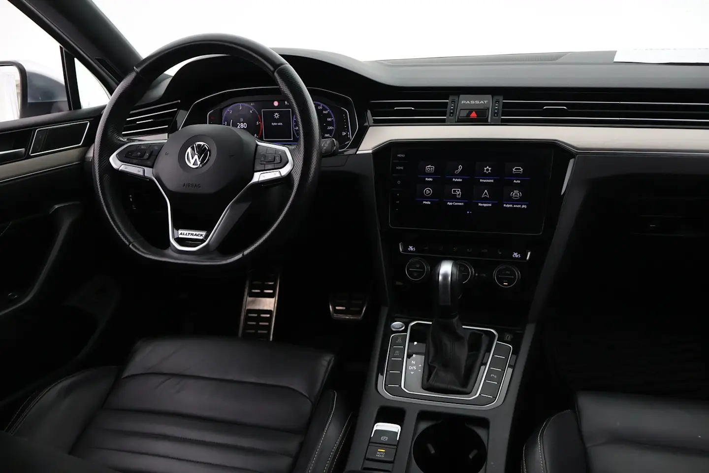 Car Image - 5E5lq648n4pISDLD0Ks7rV