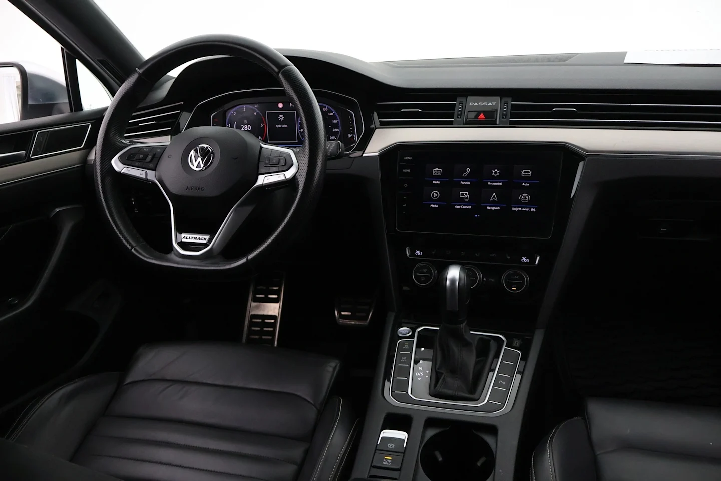 Car Image - 5E5lq648n4pISDLD0Ks7rV