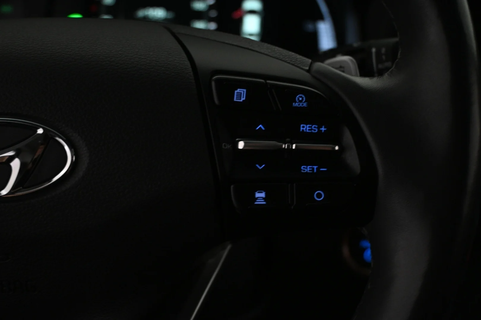 Car Image - 3jtmQi8VsAU5QOo7j8BBZo