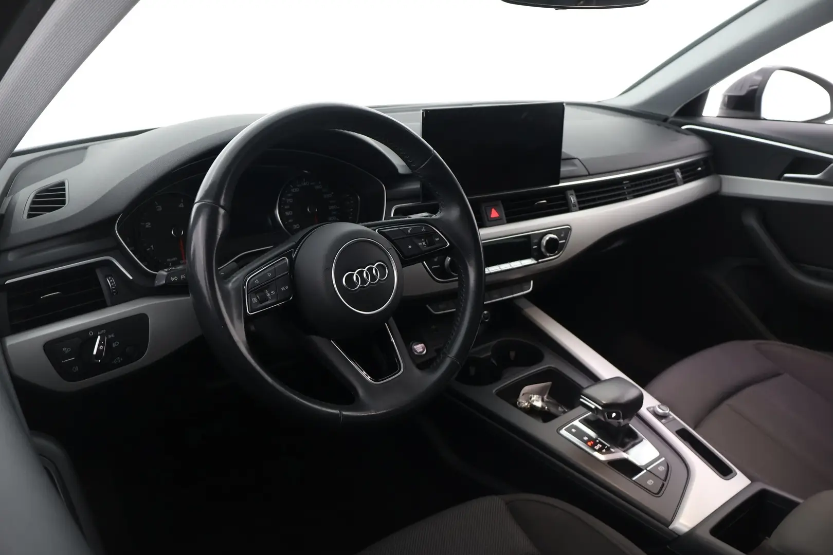 Car Image - 59IUNpT3FCXMvdSlFwkR7u