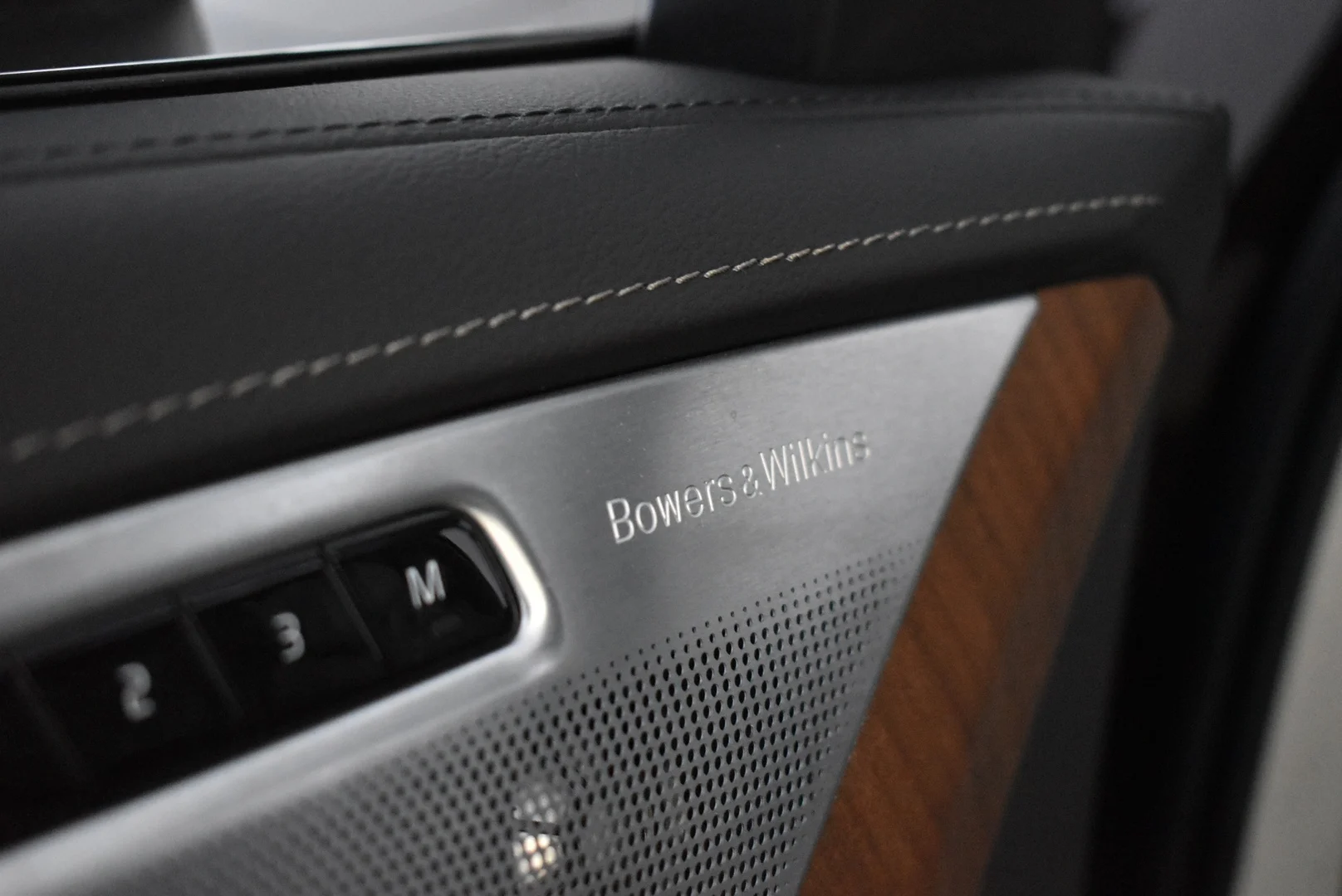 Car Image - z51cht9PwUayRfCMKaHQ3