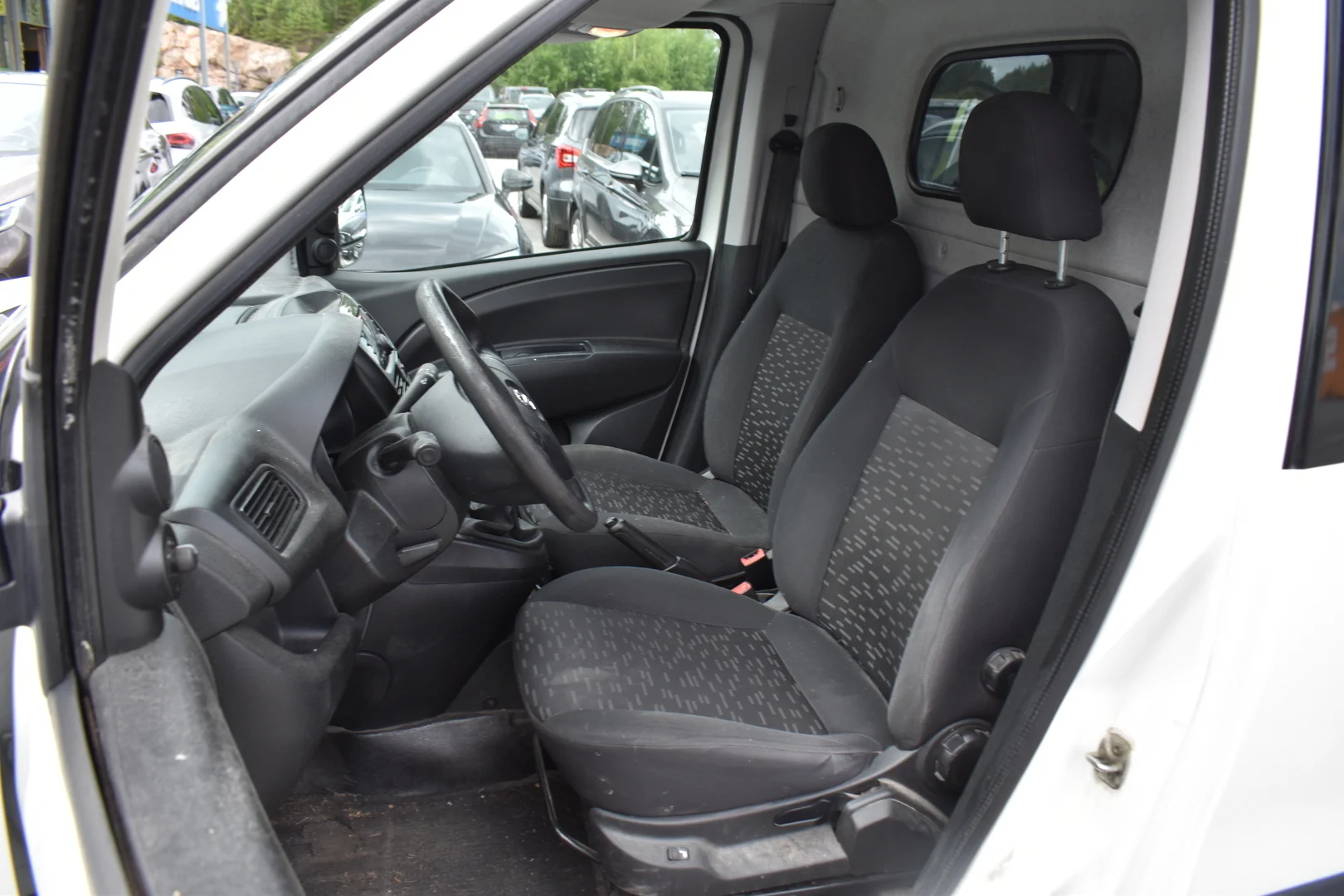 Car Image - 481TUV0KkdaPCnG9ikCcma