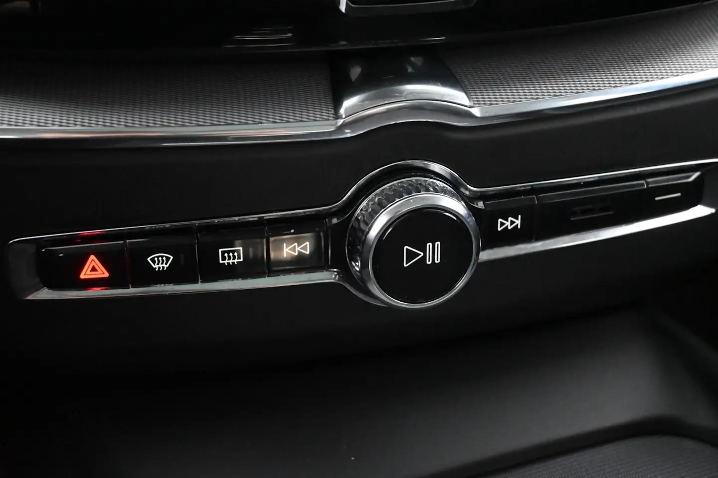 Car Image - 3zHdd65oEoUEbml5llbsC3