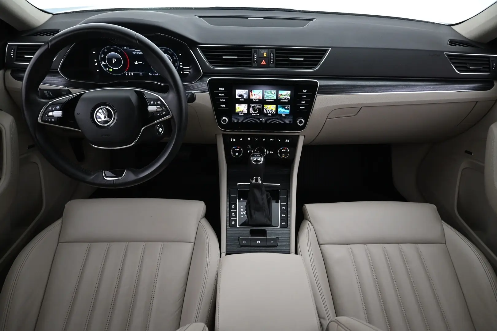 Car Image - 2sfBEFXzBDiBLKB4q5M40j