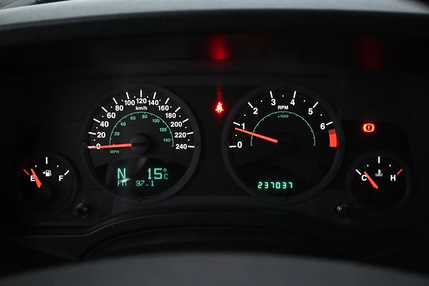 Car Image - 3tebu3gn2X6V3JQua036yu