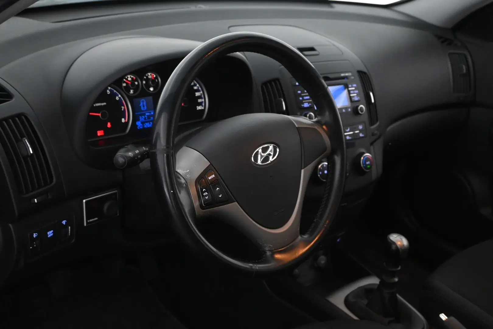 Car Image - 16dMa1MIqajuWD8tfIMoyq