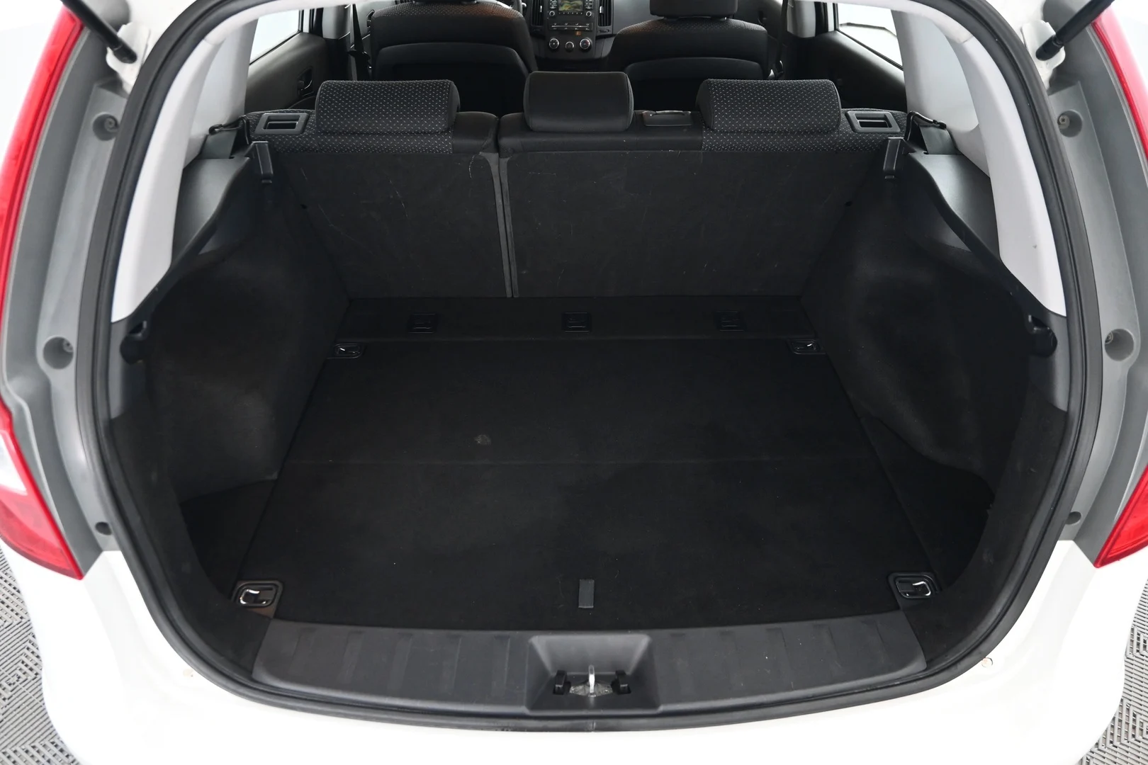 Car Image - NraiB6wjXa3HQwqUMTf60