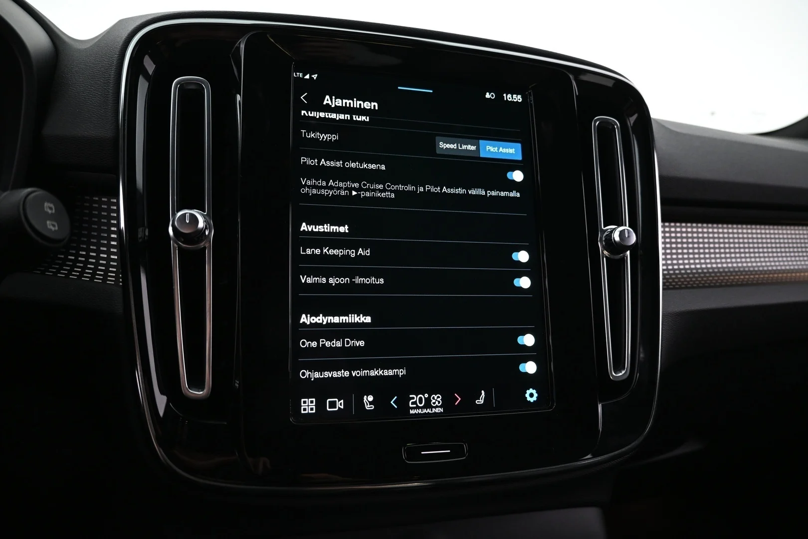 Car Image - lA4lVF3BhVInInQCNafyz