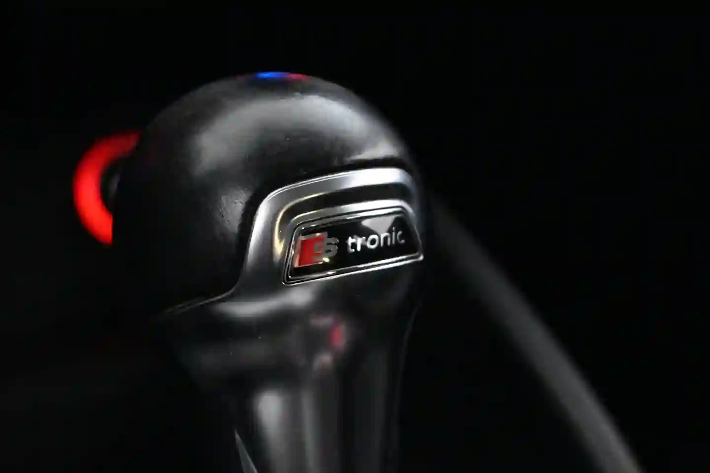 Car Image - 3V7yQg04JahpblBfgHqd2J