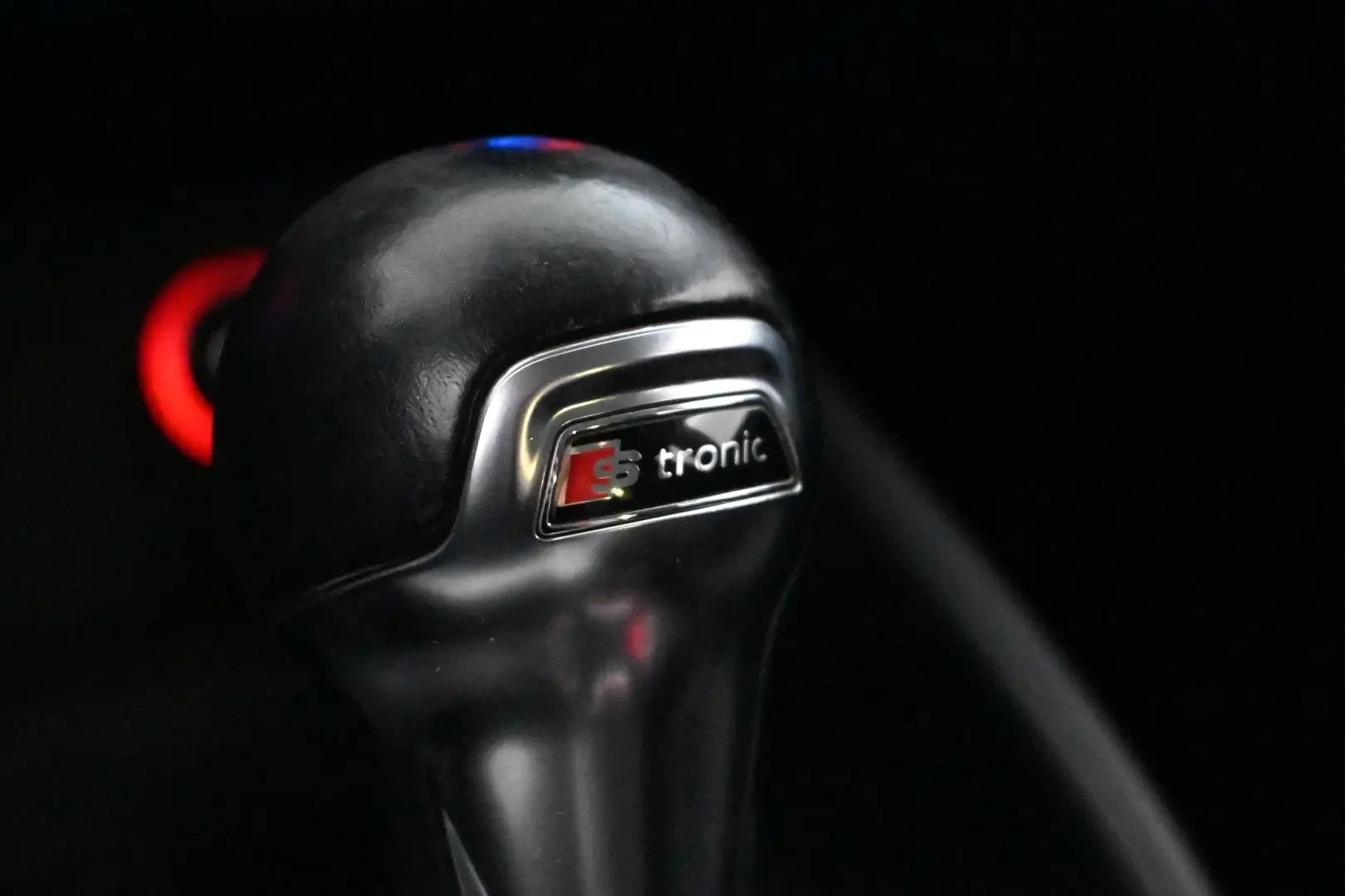Car Image - 3V7yQg04JahpblBfgHqd2J