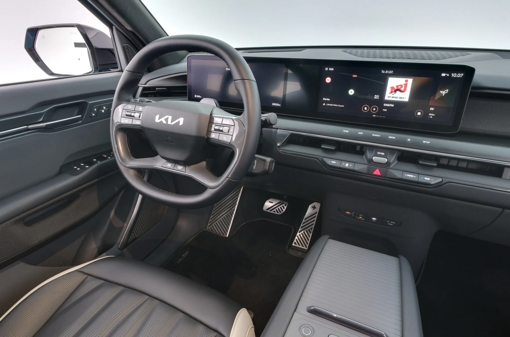 Car Image - lzD0xFlW0dWybwJBzQohA