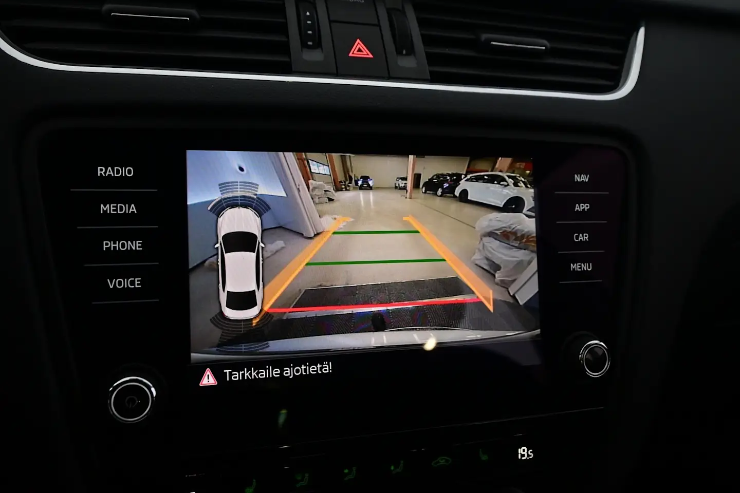 Car Image - Iy3yJM8V4h9xhr17REdd4