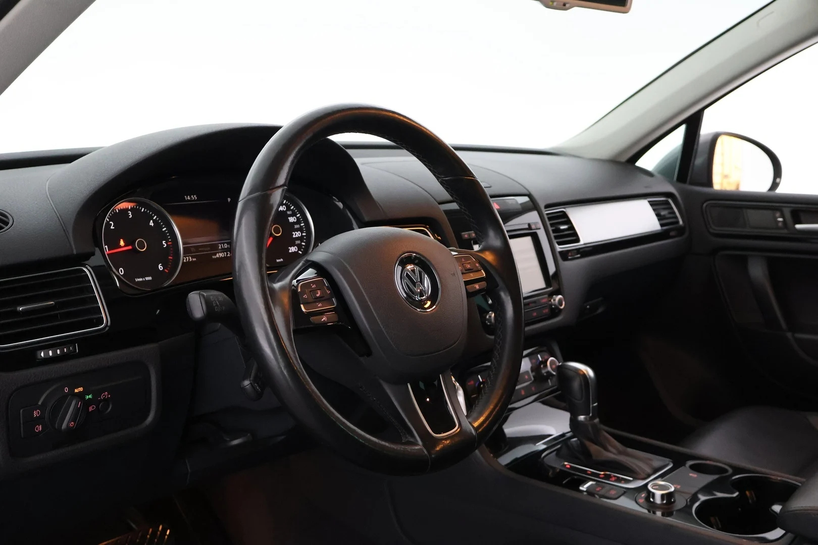 Car Image - 50bQSKPKUdplPkw9hT5JTe