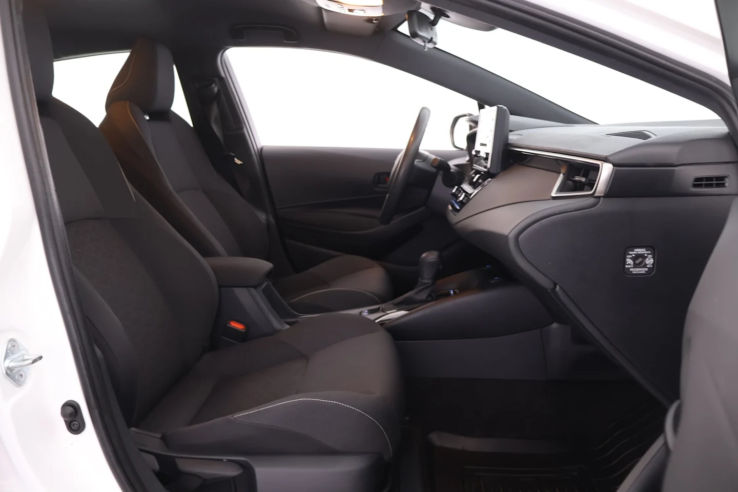 Car Image - 6VqthsnHtHyeQfHxWpdctt