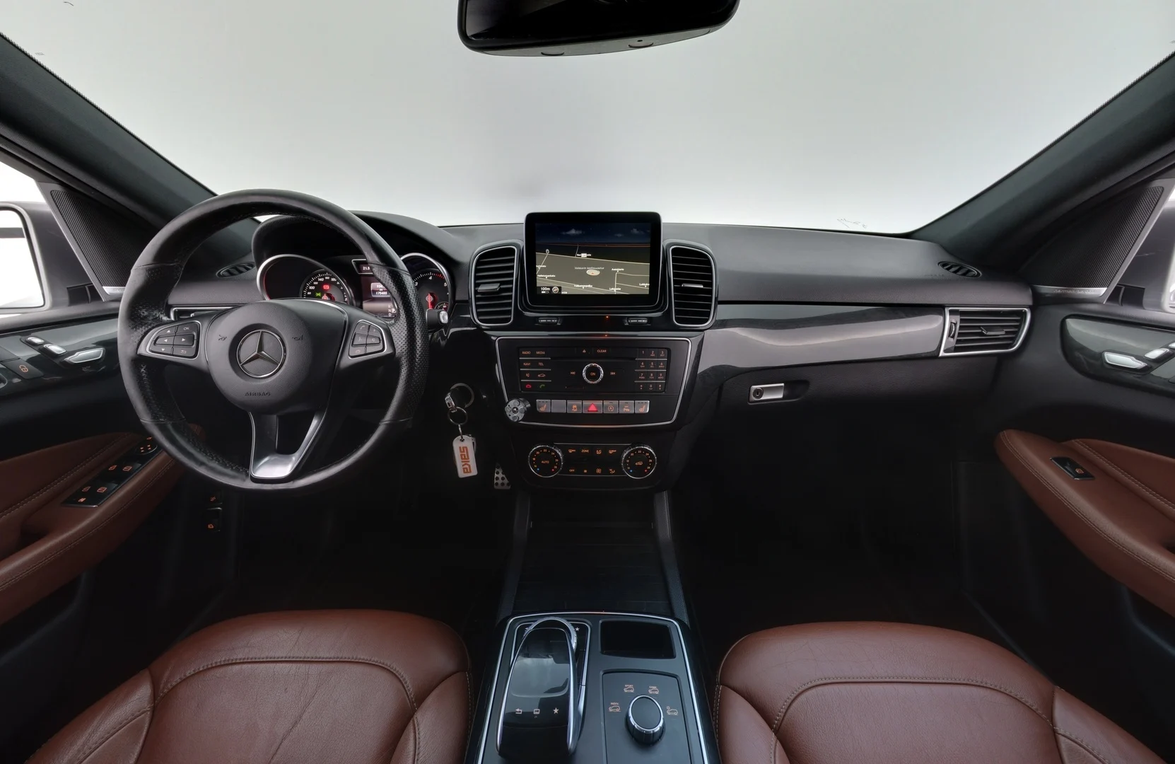 Car Image - Fsajn8ldxKODLpbvmWNEO