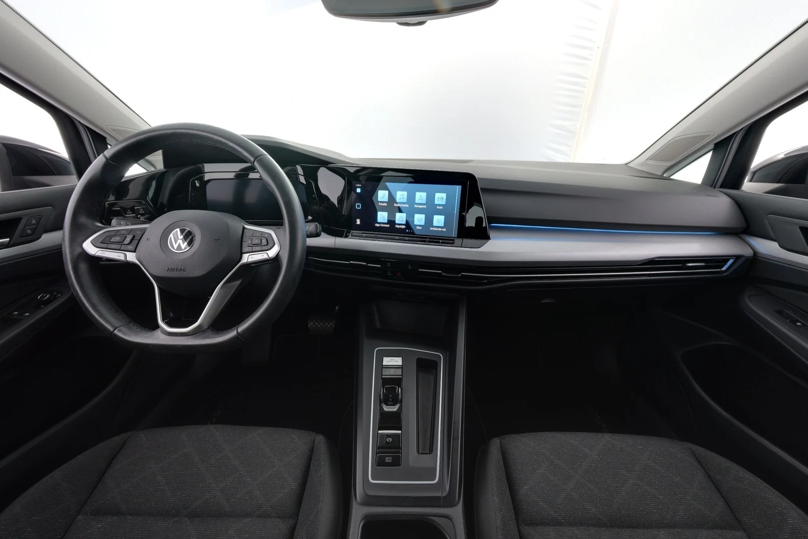 Car Image - ekkYfUiBvJ7kEFcOSOAgn
