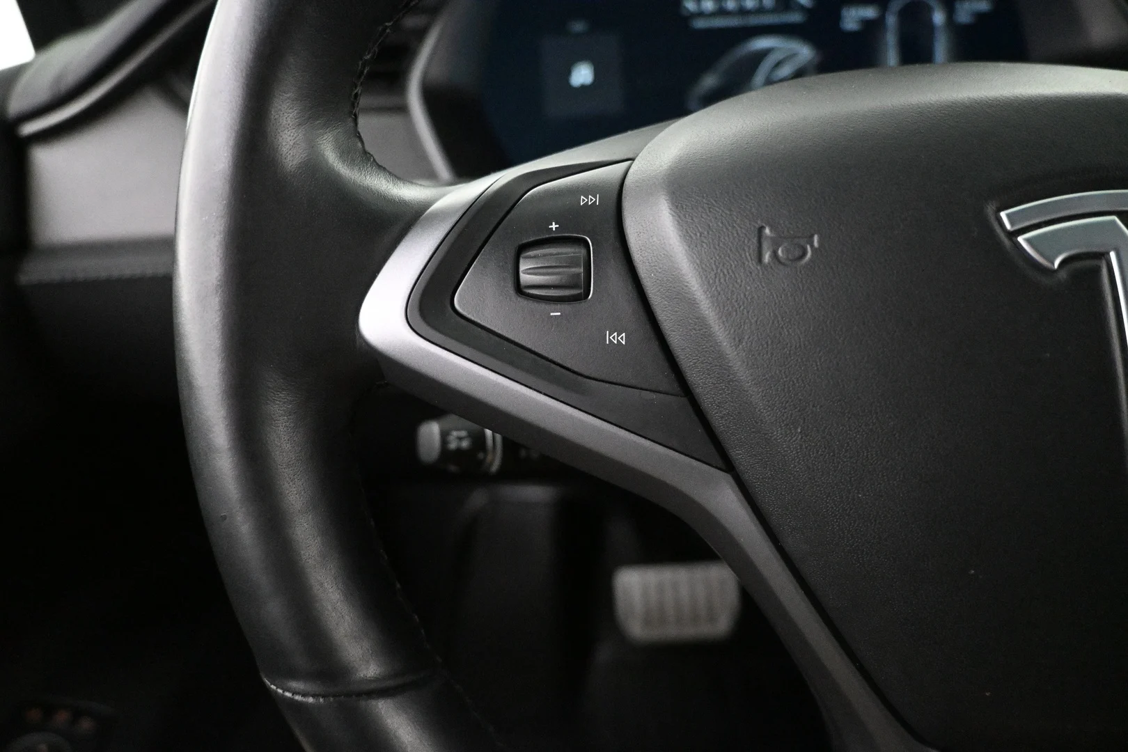 Car Image - 3fQsXuicAnk2i7VWul2rIE