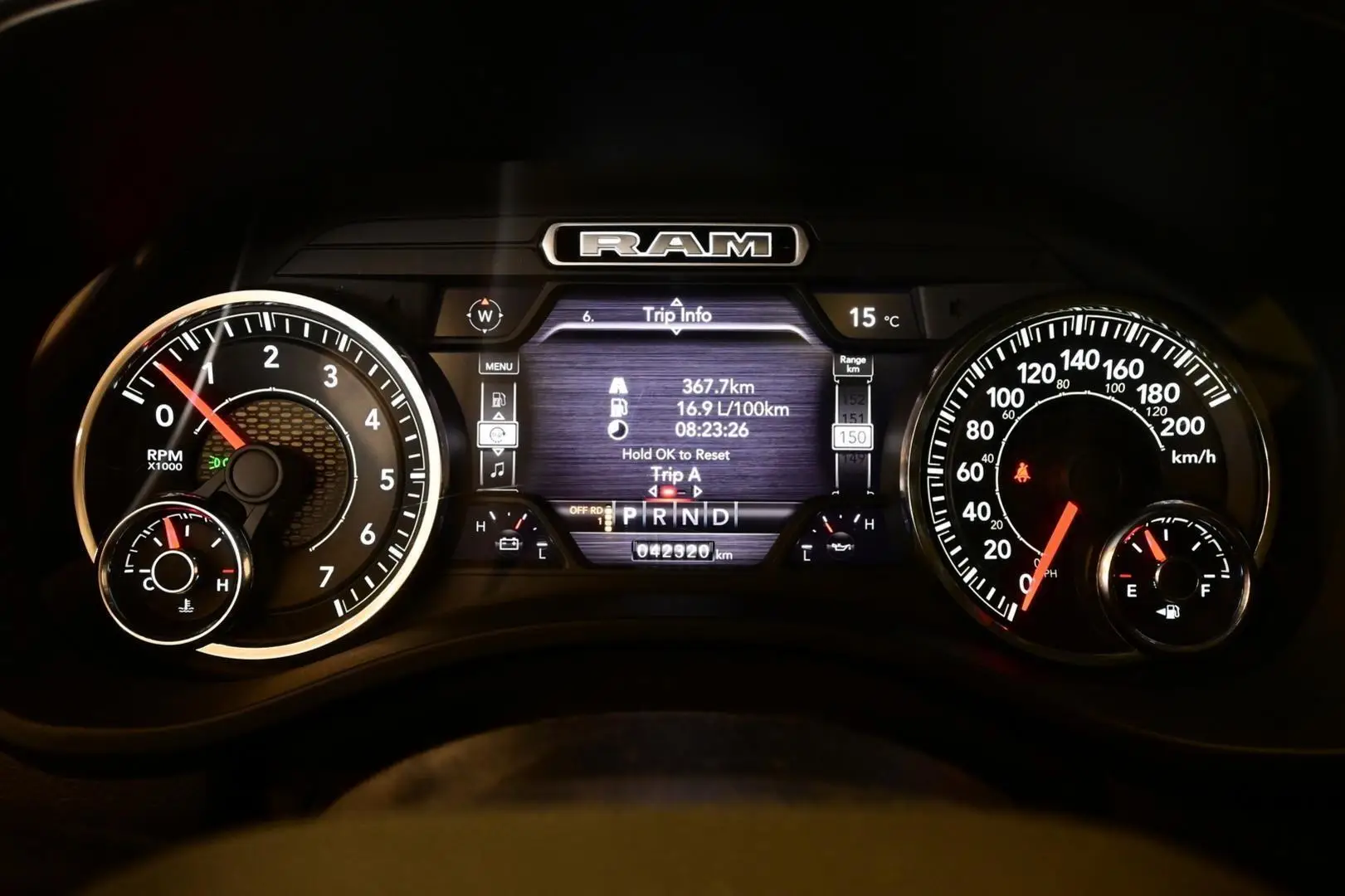 Car Image - 2oEDmYI3U4z6N8g3znNxXC