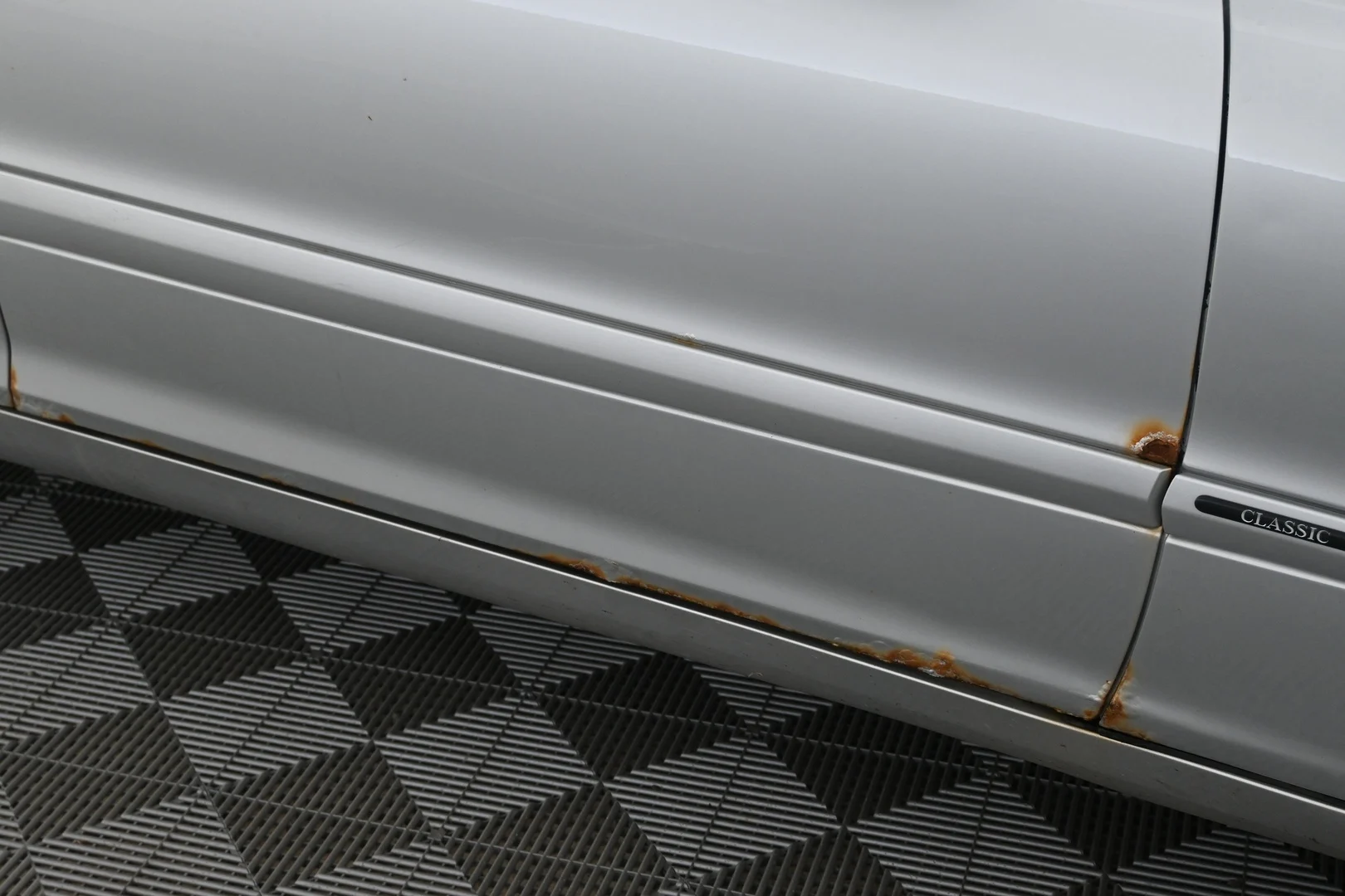 Car Image - 4V7nJNrYnd6tFV0SDgCmUy