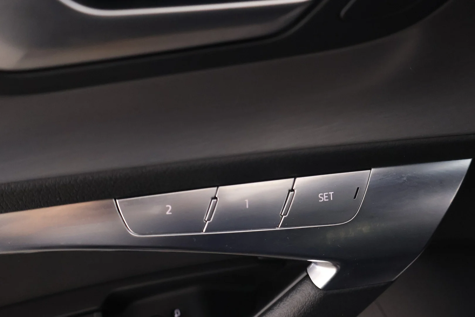 Car Image - 24eEmNmgtBECgw7qgq5lfM